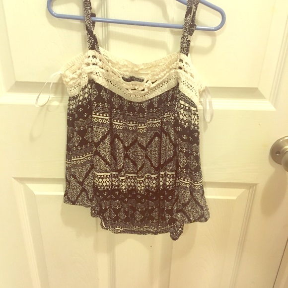 Over the shoulder top - Picture 1 of 2